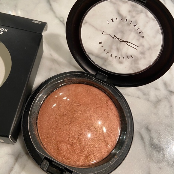 Mac Mineralized Skin Finish in Cheeky Bronze - Picture 8 of 8
